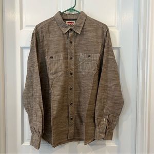 Levi’s Long Sleeve Tan Chambray Button-Down Shirt